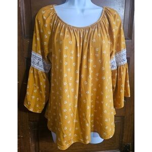 Woman's Boho Bell Sleeve Top With Lace Detail